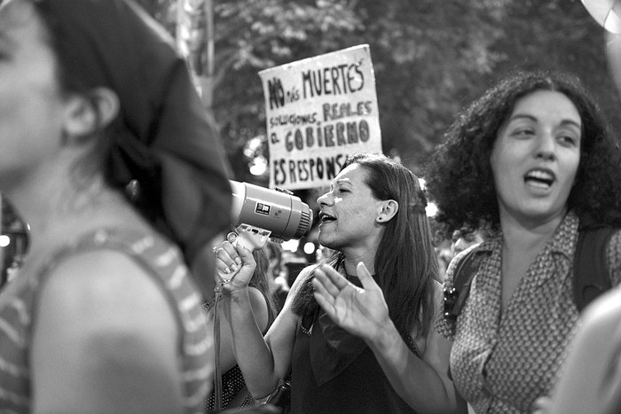 Marcha feminista, el 20 de febrero, en la plaza Cagancha. Foto: Andrés Cuenca