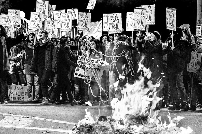 Marcha Ni una menos, contra la violencia de género, el sábado en la Plaza Cagancha. Foto: Pablo Porciúncula, AFP