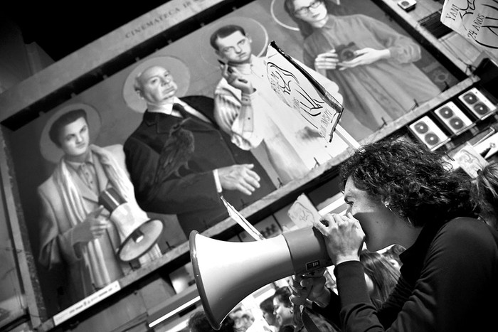 Marcha Alerta Feminista, ayer, en 18 de Julio. Foto: Pablo Albarenga