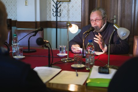 Néstor Martínez, de la Asociación Familia y Vida, ayer, en la Comisión de Población, Desarrollo e Inclusión. · Foto: Pablo Vignali Néstor Martínez, de la Asociación Familia y Vida, ayer, en la Comisión de Población, Desarrollo e Inclusión. · Foto: Pablo Vignali
