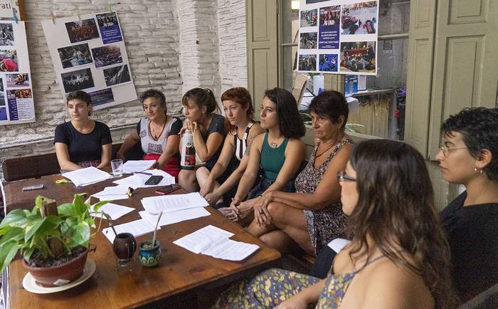 Conferencia de prensa de la Coordinadora de Feminismos de cara al 8M, ayer, en el Servicio Ecuménico Solidario. · Foto: Mariana Greif