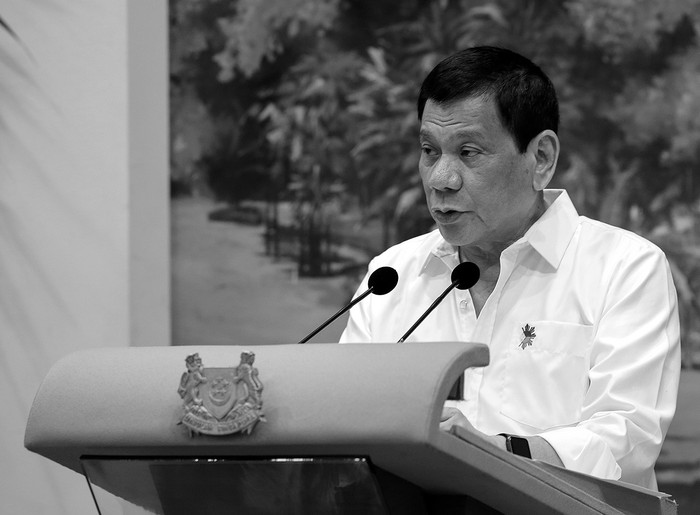 El presidente filipino, Rodrigo Duterte, ayer, durante una visita de Estado a Singapur. • foto: wallace woon, pool, afp