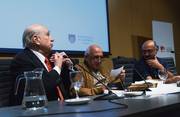 Julio María Sanguinetti, Roberto Markarián y Marcelo Abdala, durante el debate en la Facultad de Información y Comunicación. Foto: Mariana Greif
