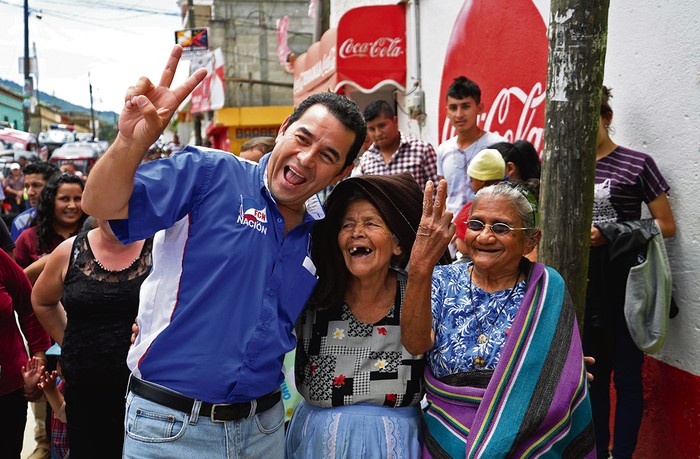 El presidente de Guatemala, Jimmy Morales, durante la campaña electoral en Mataquescuintla, departamento de Jalapa. Foto: Orlando Estrada, afp (archivo, agosto de 2015)