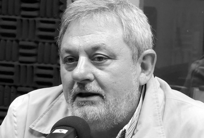 Héctor de Santa Ana. 
Foto: Radio Uruguay, s/d de Autor