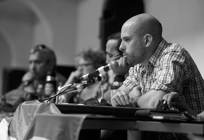 Facundo Cladera, secretario general de ADEOM, ayer, en la asamblea en el Platense Patín Club. Foto: Mauricio Kühne
