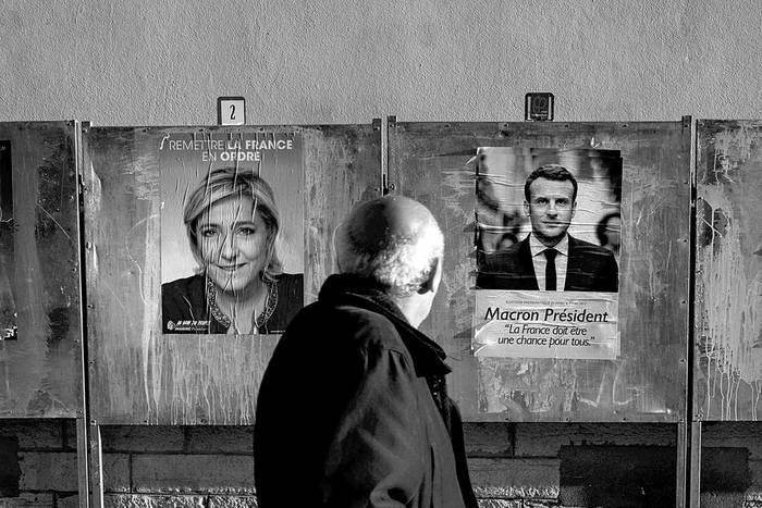 Propaganda electoral en París. Foto: Jeff Pachoud, AFP