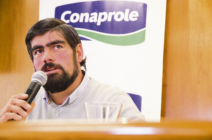 Gerardo Perera, secretario general de Asociación Nacional de Productores de Leche, ayer, en conferencia de prensa. · Foto: Alessandro Maradei