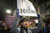 Alerta feminista por los femicidios de la semana pasada, ayer, en 18 de Julio. Alerta feminista por los femicidios de la semana pasada, ayer, en 18 de Julio.