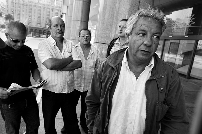 Delegación de trabajadores de Agolan previo a una reunión con el presidente José Mujica. / Foto:  Pedro Rincón (archivo, enero de 2014)