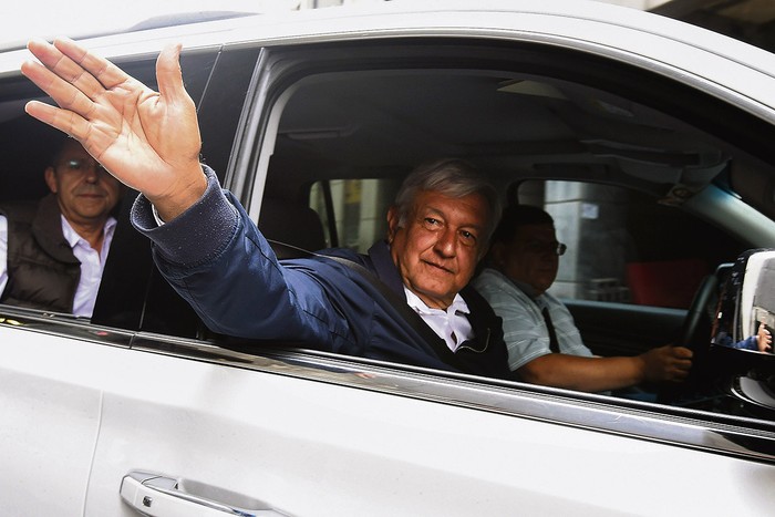 Andrés Manuel López Obrador en Ciudad de México, el miércoles 8, luego de participar en la conferencia
“Paz y justicia en México”. AFP · Foto: Alfredo Estrella