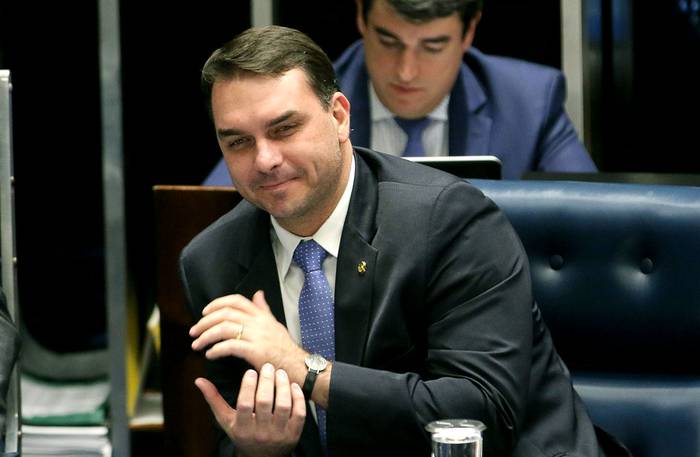 Flávio Bolsonaro, senador brasileño. · Foto: Fábio Rodrigues-Pozzebom, Agência Brasil