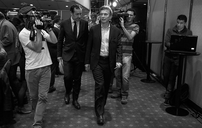 Mauricio Macri, candidato a la presidencia argentina, llega el martes a un encuentro con la prensa internacional, en Buenos Aires. Foto: David Fernández, Efe