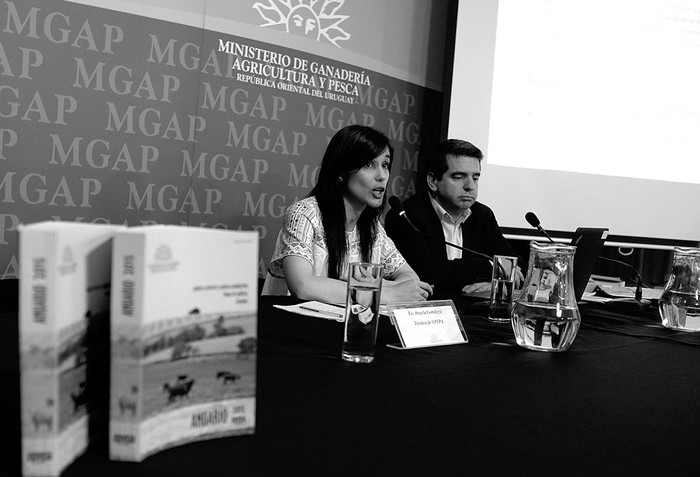 Ángela Cortelezzi y Mario Mondelli, ayer, en el Ministerio de Ganadería, Agricultura y Pesca. Foto: Pablo Vignali