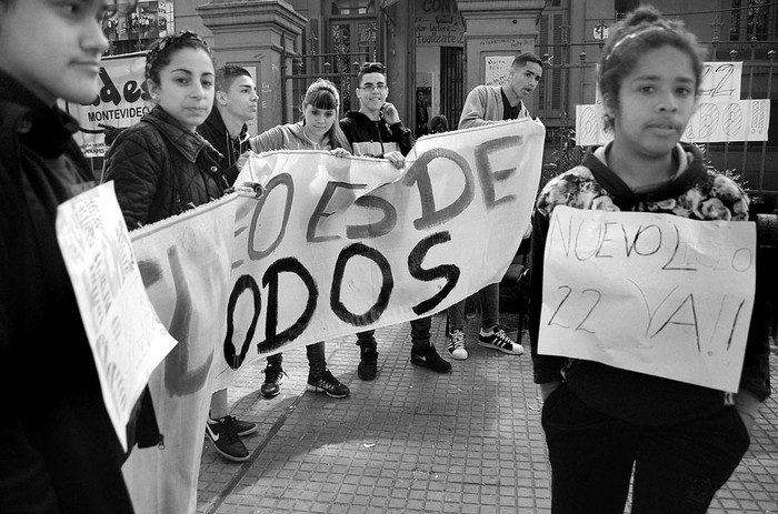 Ocupación del liceo 22, ayer, en la Teja. Foto: Pablo Vignali
