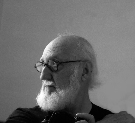 Gerardo Pérez-Rosales, autorretrato en Long Beach Island, julio de 2016. Gerardo Pérez-Rosales, autorretrato en Long Beach Island, julio de 2016.