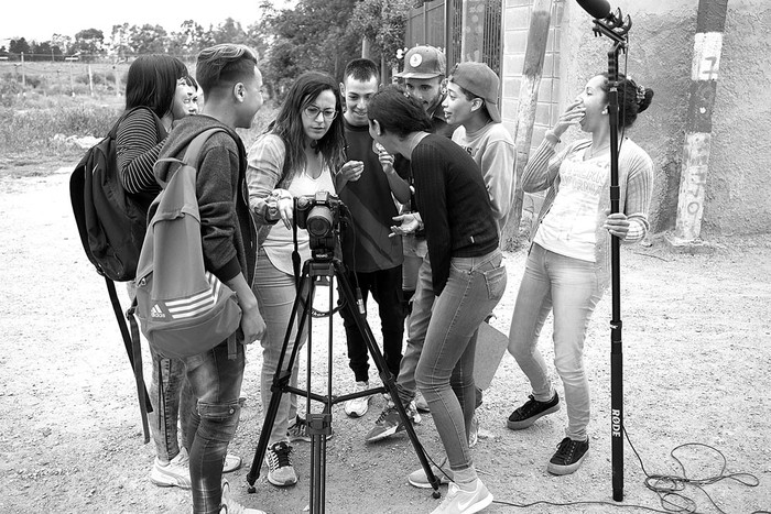 Estudiantes de la UTU de Villa García durante el rodaje. Foto: Pablo Vignali