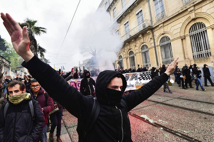 Protesta estudiantil contra las reformas planificadas del gobierno francés, el 14 de abril, en Montpellier.
 · Foto: Pascal Guyot