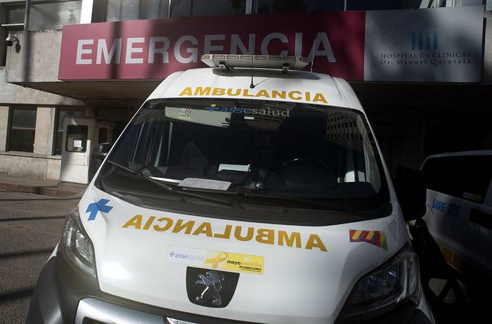 Ambulancia de ASSE (archivo, mayo de 2018) · Foto: Ricardo Antúnez