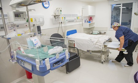 Sala de Nacer en el Hospital de la Mujer, de la Administración de Servicios de Salud del Estado (archivo, julio de 2018).
· Foto: Andrés Cuenca Sala de Nacer en el Hospital de la Mujer, de la Administración de Servicios de Salud del Estado (archivo, julio de 2018).
· Foto: Andrés Cuenca
