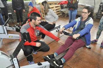 Instrucciones de remo a estudiantes de UTU, en el Rowing Club (archivo, julio de 2018).
Instrucciones de remo a estudiantes de UTU, en el Rowing Club (archivo, julio de 2018).
