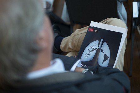 Charla “Los desafíos del cáncer de pulmón en Uruguay: Una mirada hacia el futuro”. · Foto: Pablo Vignali Charla “Los desafíos del cáncer de pulmón en Uruguay: Una mirada hacia el futuro”. · Foto: Pablo Vignali
