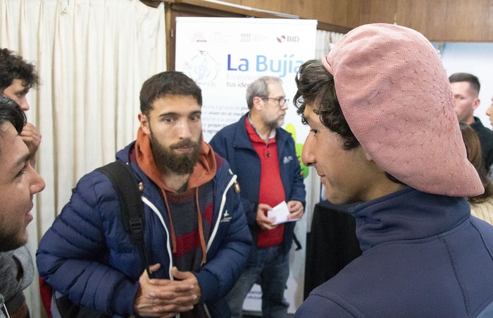 
Jóvenes rurales durante el lanzamiento de La Bujia, ayer, en el Ministerio de Ganadería, Agricultura y Pesca.
 · Foto: .