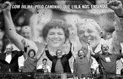 El vicepresidente brasileño, José Alencar, Dilma Rousseff, Luis Inácio Lula da Silva, su esposa, Marisa Leticia, y el presidente de Partido de los Trabajadores (PT), José Eduardo Dutra, el sábado 20, en el IV Congreso Nacional del PT, en Brasilia