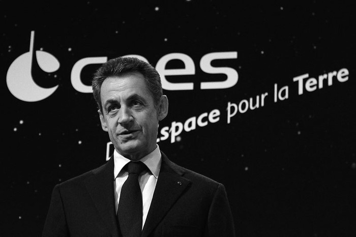 Nicolas Sarkozy pronuncia un discurso con motivo del 50º aniversario del Centro Nacional de Estudios Espaciales de Francia (CNES)
en Toulouse. · Foto: Efe, Guillaume Horcajuelo