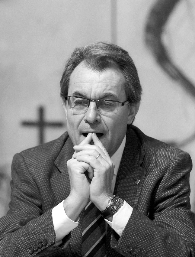 El presidente catalán, Artur Mas, durante la reunión del Govern celebrada esta mañana en el Palau de la Generalitat, la primera tras las elecciones autonómicas. · Foto: Andreu Dalmau, Efe