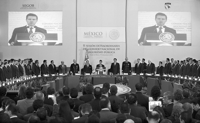 Momento del discurso de Enrique Peña Nieto durante el primer Consejo de Seguridad Nacional de su administración, en Ciudad de México. / foto: mario guzmán, efe · Foto: Mario Guzmán, Efe