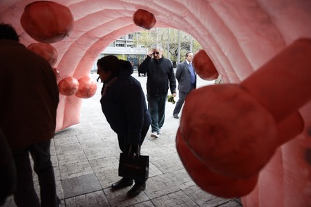 Campaña de prevención del cáncer de colon, en la explanada de la Intendencia de Montevideo (archivo, junio de 2016).
· Foto: Santiago Mazzarovich Campaña de prevención del cáncer de colon, en la explanada de la Intendencia de Montevideo (archivo, junio de 2016).
· Foto: Santiago Mazzarovich