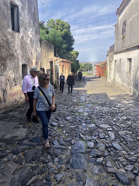 Calle de los Suspiros, en Colonia del Sacramento (archivo, febrero de 2019).
· Foto: Ivanna Infantozzi Calle de los Suspiros, en Colonia del Sacramento (archivo, febrero de 2019).
· Foto: Ivanna Infantozzi
