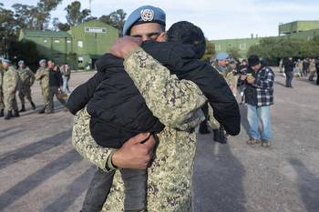 Soldado recién arribado desde el Congo. · Foto: Alessandro Maradei