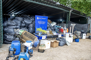 Incautación de drogas y equipos en una chacra del departamento de San José. · Foto: Ministerio del Interior