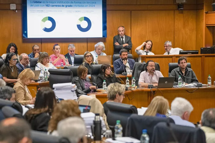Delegación de la Udelar en el Parlamento (archivo, noviembre de 2025). · Foto: Gianni Schiaffarino