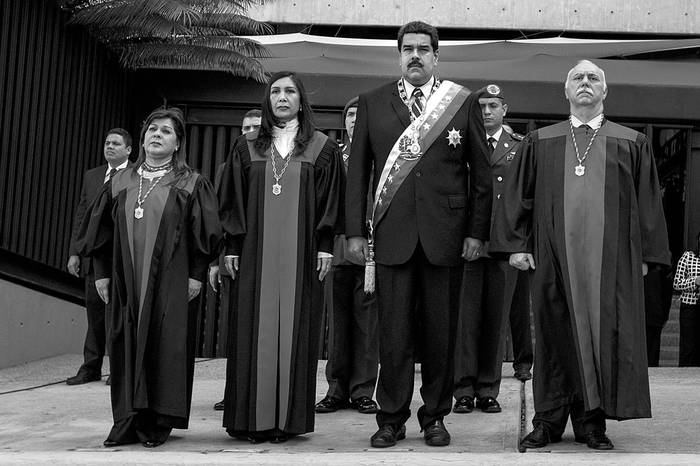 Nicolás Maduro, presidente venezolano, asiste el lunes a la sesión de apertura de actividades judiciales, en Caracas (Venezuela). Foto: Miguel Gutiérrez, Efe