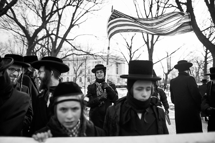 Miembros del grupo Judíos Unidos contra el Sionismo protestan en contra del discurso del primer ministro israelí, Benjamin Netanyahu, ayer, junto al Capitolio en Washington DC, Estados Unidos. Foto: Jim Lo Scalzo, Efe