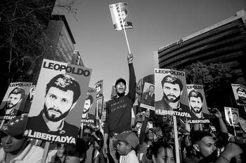 Manifestación de apoyo al líder opositor venezolano Leopoldo López, el sábado, en Caracas, Venezuela. • Foto: Miguel Gutiérrez, Efe Manifestación de apoyo al líder opositor venezolano Leopoldo López, el sábado, en Caracas, Venezuela. • Foto: Miguel Gutiérrez, Efe