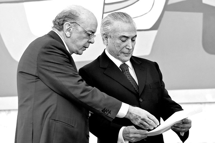 Michel Temer, presidente de Brasil, y su canciller, José Serra, en el Palacio de Planalto,
en Brasilia, el 25 de mayo. Foto: Evaristo Sa, Afp