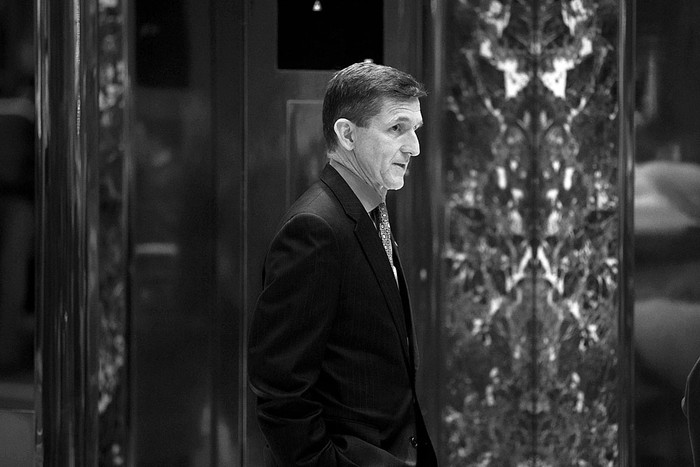 El teniente general Michael Flynn, el 11 de diembre de 2016, en el vestíbulo de la Torre Trump en la ciudad de Nueva York. Foto: Drew Angerer, AFP