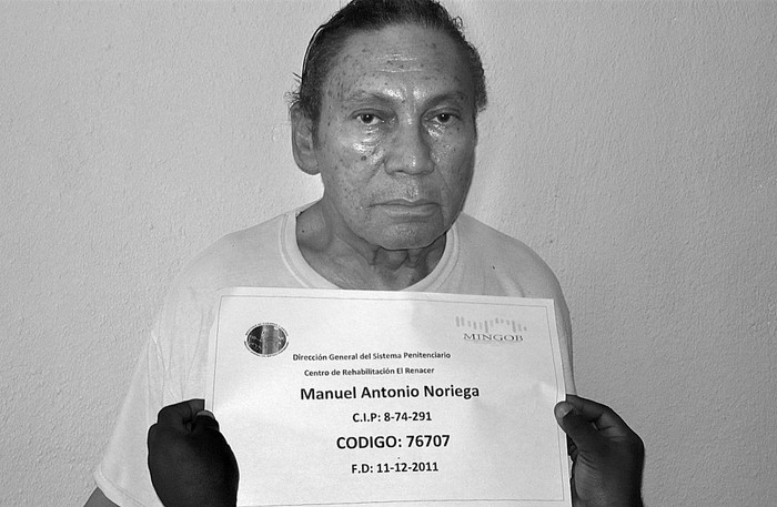 El ex dictador panameño Manuel Noriega, en la penitenciaría El Renacer, en ciudad de Panamá. Foto: AFP, Gobierno de Panamá (archivo, diciembre de 2011)