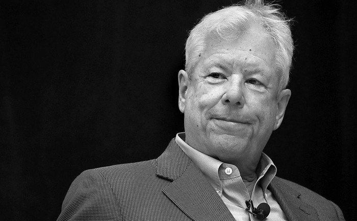Richard Thaler durante una recepción en la Universidad de Chicago, luego de conocer que había sido galardonado con el premio Nobel de Economía. Foto: Scott Olson, AFP