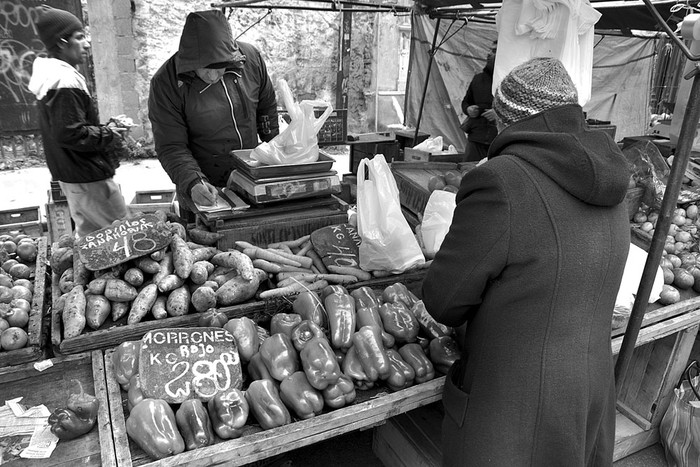 Feria en la Ciudad Vieja. Foto: Iván Franco