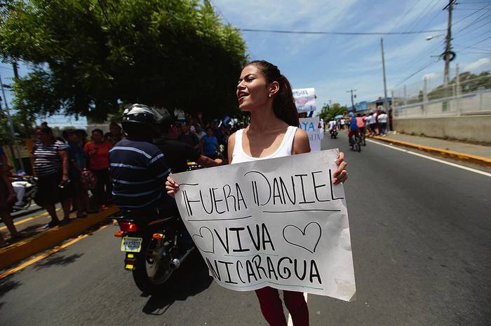 Manifestante exigiendo justicia, democracia y la partida del presidente Daniel Ortega, en Masaya, Nicaragua.
foto: diana ulloa, afp · Foto: Diana Ulloa