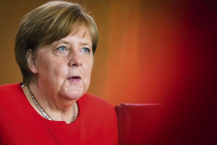 La canciller alemana Angela Merkel durante la reunión semanal del gabinete, el sábado, en la cancillería, en Berlín.
 · Foto: Odd Andersen