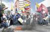 Partidarios del ex presidente ecuatoriano Rafael Correa protestan frente a la Corte Nacional de Justicia, el 18 de junio, en Quito.
Partidarios del ex presidente ecuatoriano Rafael Correa protestan frente a la Corte Nacional de Justicia, el 18 de junio, en Quito.