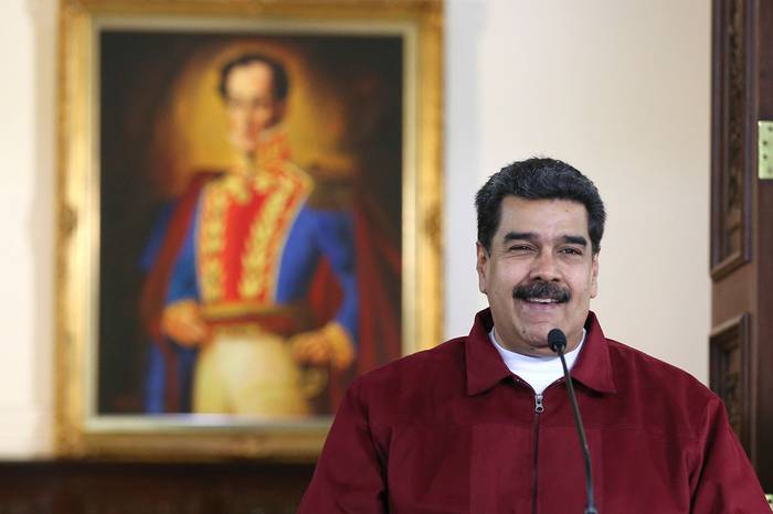 Nicolás Maduro, durante un programa de televisión en el palacio presidencial de Miraflores, el lunes, en Caracas, Venezuela. Foto: Francisco Batista, Presidencia de Venezuela, AFP