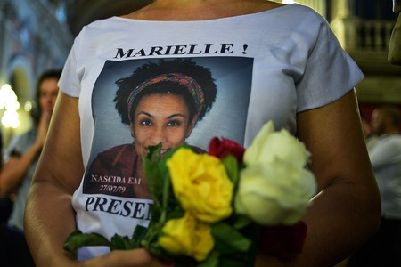 Misa por el primer aniversario de la muerte de Marielle Franco en Río de Janeiro (archivo, marzo 2019). · Foto: Carl De Souza Misa por el primer aniversario de la muerte de Marielle Franco en Río de Janeiro (archivo, marzo 2019). · Foto: Carl De Souza