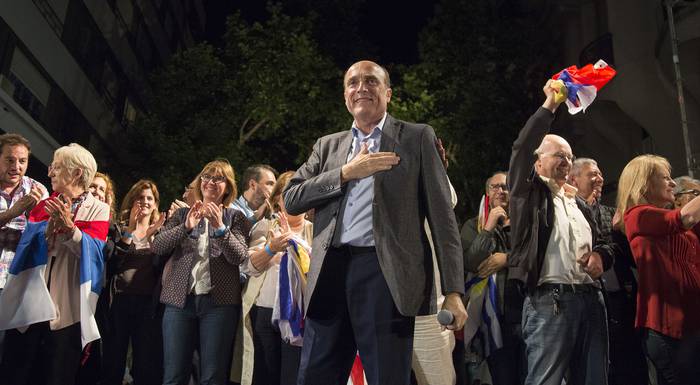 Daniel Martínez, ayer, luego de la jornada electoral. · Foto: .